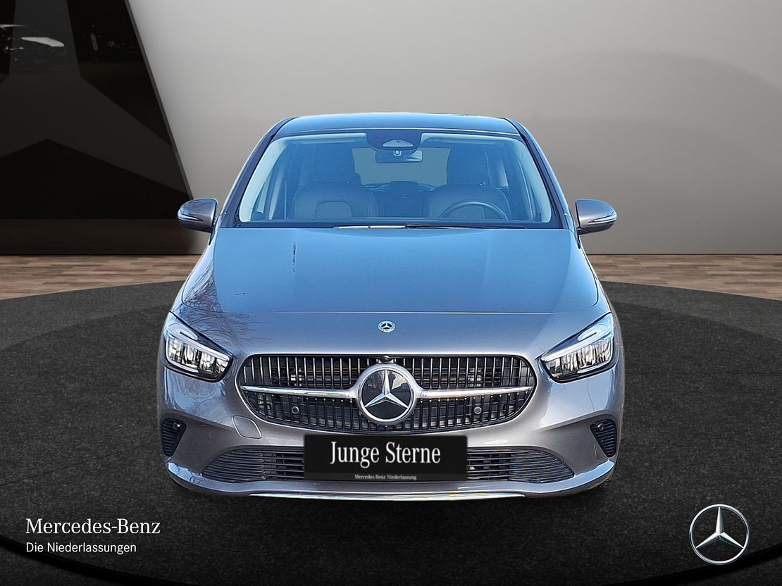 Mercedes-Benz B 180 Sedan