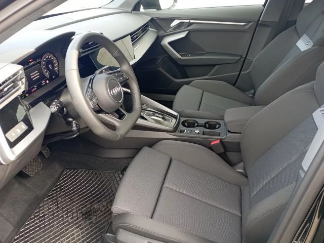 Audi A3 45 TFSI Hybride S-Line Sedan