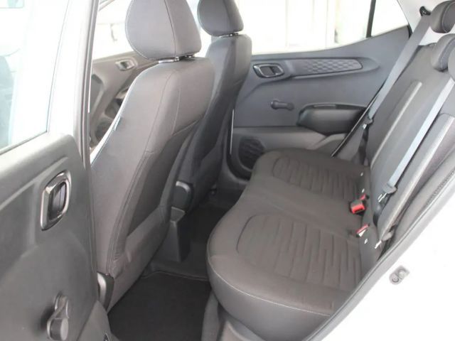 Hyundai i10 1.0 2WD Trend