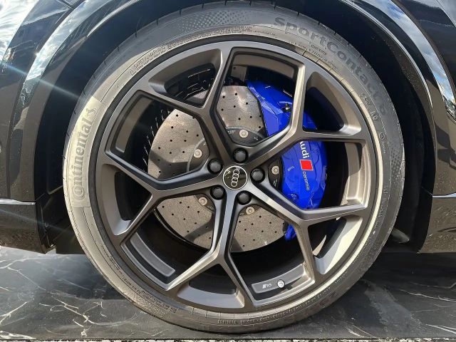 Audi RS Q8 Performance