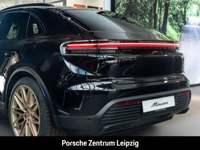Porsche Macan 4