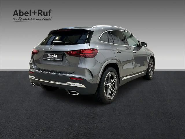 Mercedes-Benz GLA 200 AMG Line GLA 200 d
