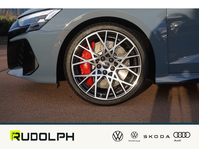 Audi RS3 Quattro S-Tronic Sedan