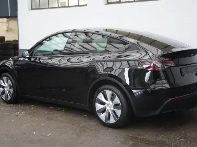 Tesla Model Y AWD Long Range