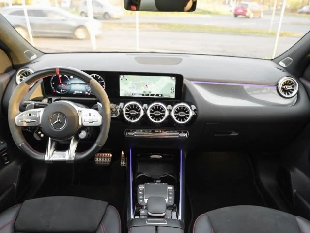 Mercedes-Benz A 35 AMG 4MATIC AMG Line