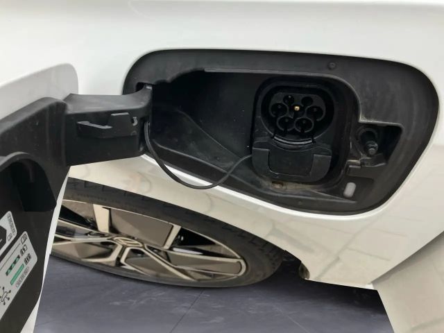 Volkswagen Golf DSG Style eHybrid