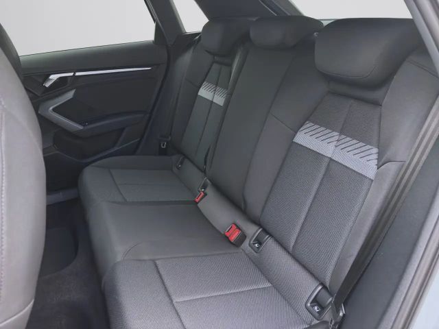 Audi A3 30 TDI Sedan