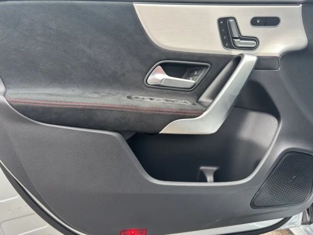 Mercedes-Benz A 35 AMG AMG Line