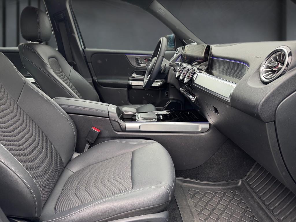 Mercedes-Benz EQB 300 4MATIC Progressive