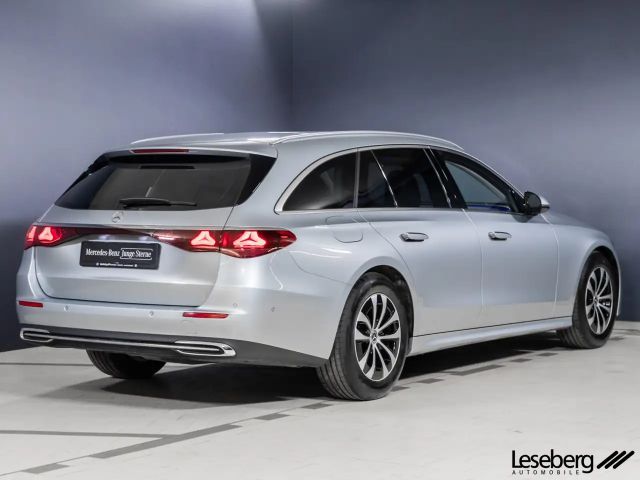 Mercedes-Benz E 200 AVANTGARDE Estate