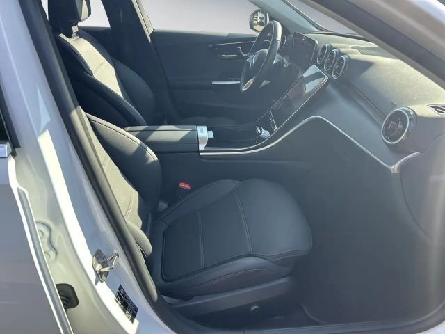 Mercedes-Benz C 180 AVANTGARDE Sedan