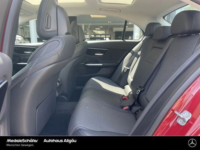 Mercedes-Benz C 200 AVANTGARDE Sedan