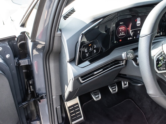 Volkswagen Golf 2.0 TSI