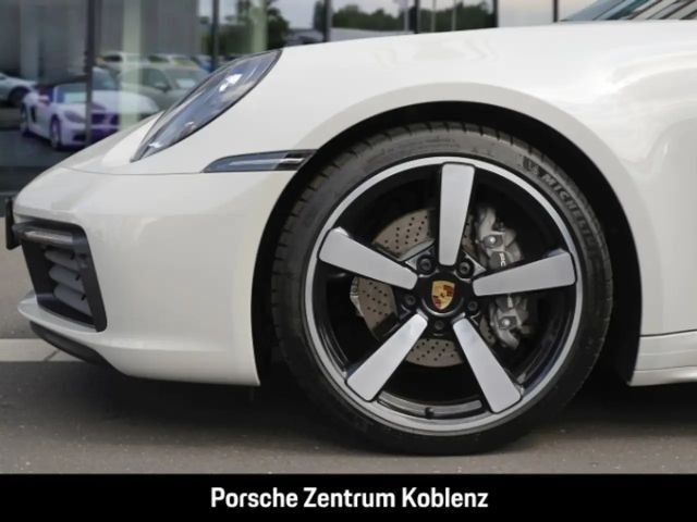 Porsche 992 4 Coupé Targa