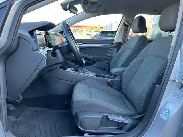 Volkswagen Golf Life Variant