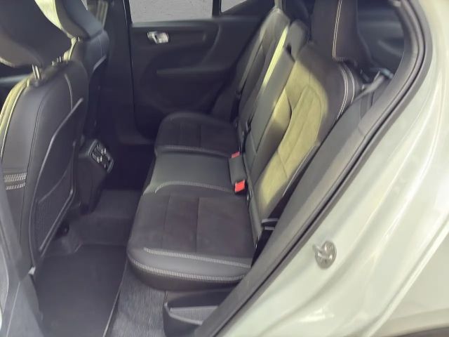 Volvo XC40 Dark Plus