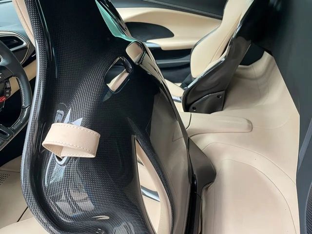 Ferrari 296 GTS Carbon / Lift *Ferrari-Dresden*