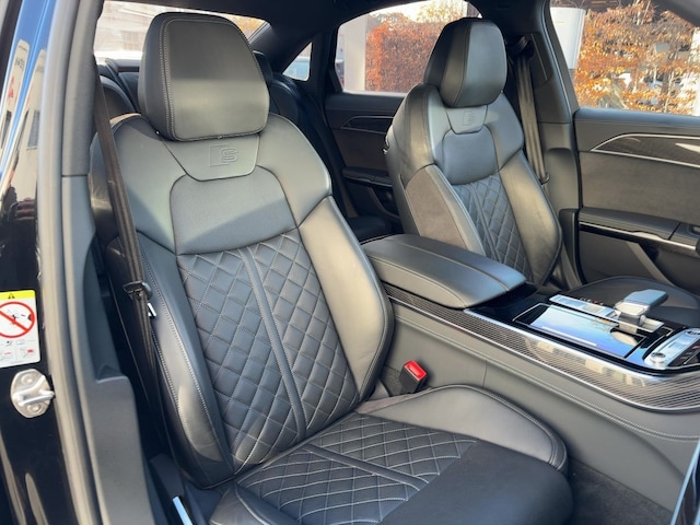 Audi A8 60 TFSI Lang Quattro