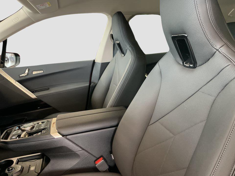 BMW iX xDrive40