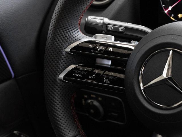Mercedes-Benz GLA 180 AMG Line