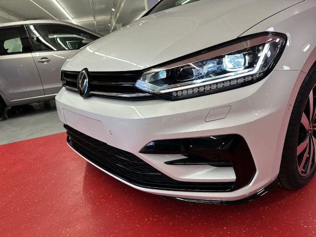 Volkswagen Touran 1.5 TSI DSG R-Line