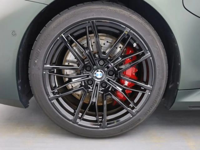 BMW M5 FROZEN DEEP GREEN - UNIEK - 40 GRAM CO2