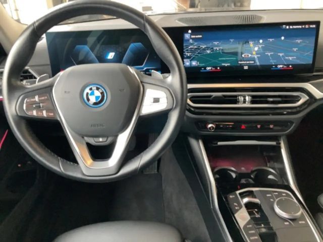 BMW 330 330e Touring