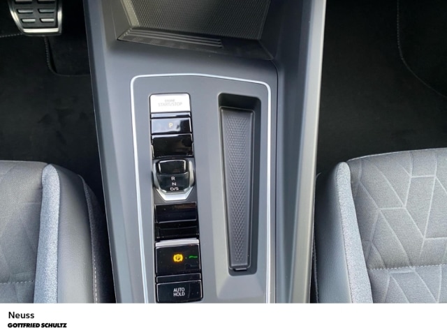 Volkswagen Golf 1.5 eTSI DSG