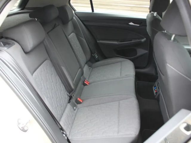 Volkswagen Golf 1.5 TSI Golf VIII Move