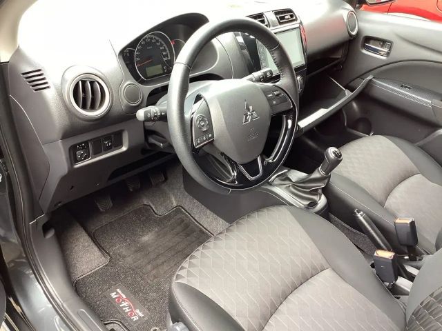 Mitsubishi Space Star Star