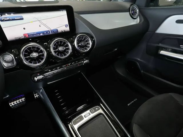 Mercedes-Benz GLA 200 AMG Line