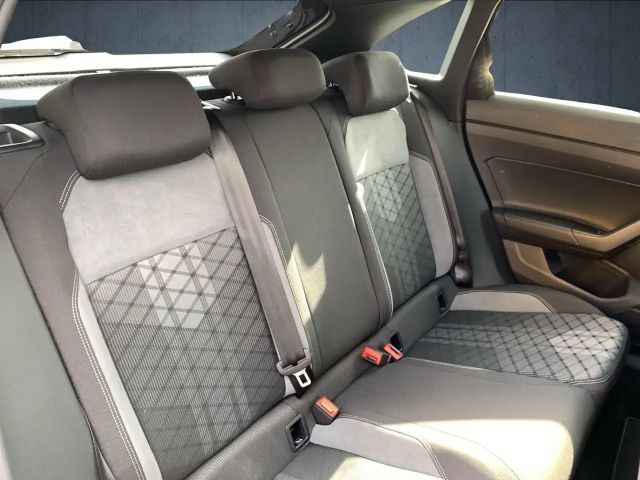 Volkswagen Taigo 1.5 TSI DSG R-Line