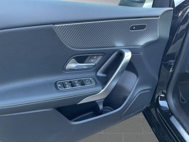 Mercedes-Benz A 180 A 180 Advanced AUTO*LED*RFK*MBUX*LENKRADHEIZUNG*