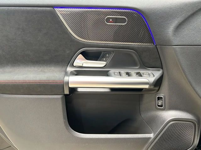 Mercedes-Benz GLA 200 AMG Line