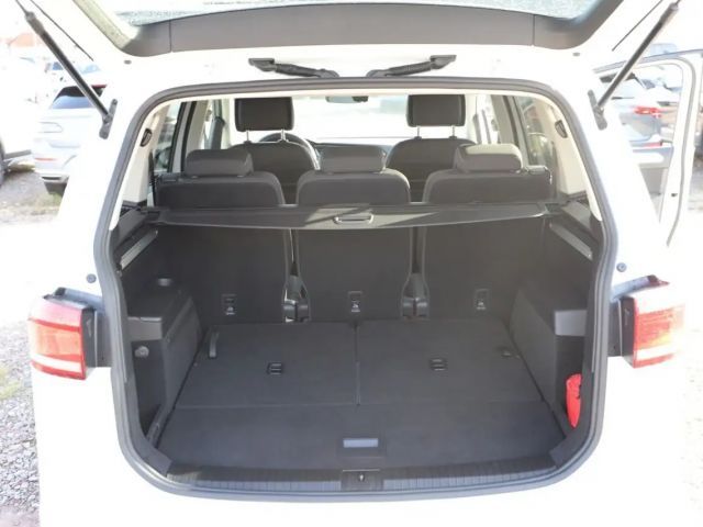 Volkswagen Touran 1.5 TSI DSG