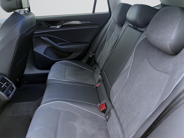 Volkswagen Passat 1.5 eTSI Business DSG