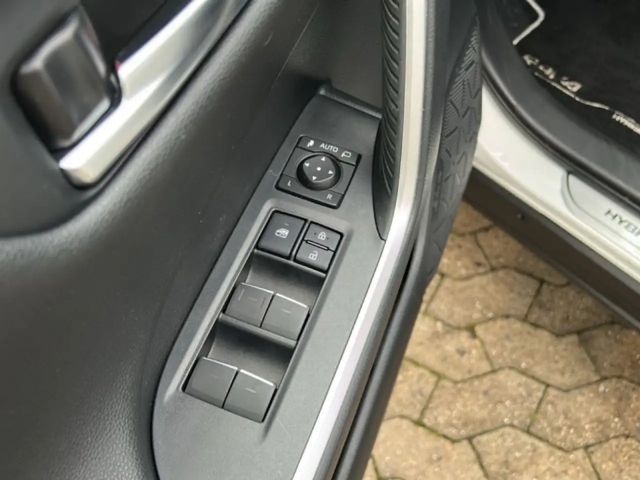 Toyota RAV4 4x2 Hybride Team D