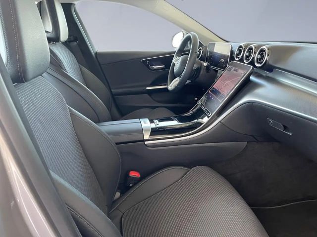 Mercedes-Benz C 200 AVANTGARDE Sedan