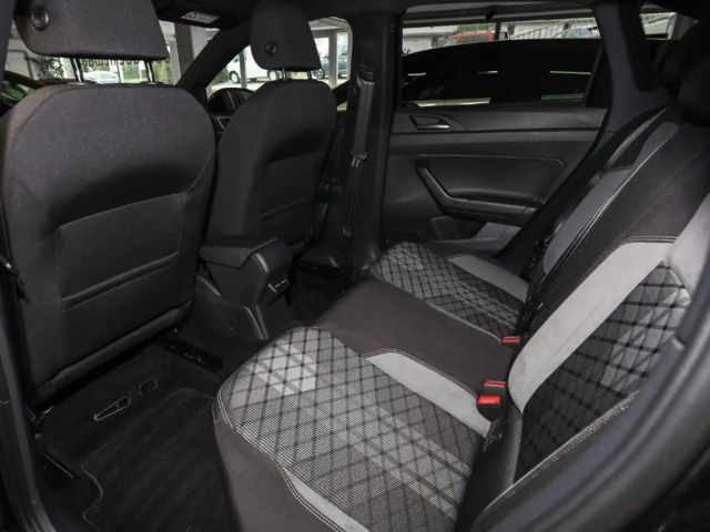 Volkswagen Taigo 1.0 TSI R-Line Style