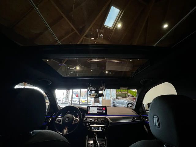 BMW 540 540d M-Sport Touring xDrive