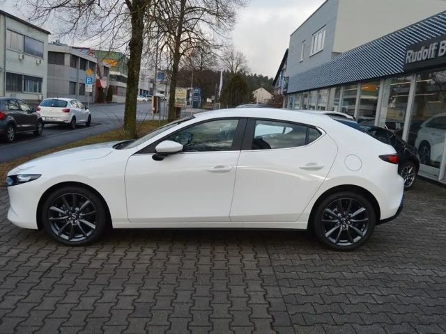 Mazda 3 Benzin 140PS 6GS Centre-Line Navi PDC SHZ
