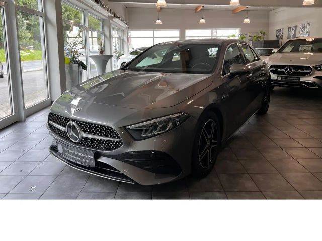 Mercedes-Benz A 180 AMG Line