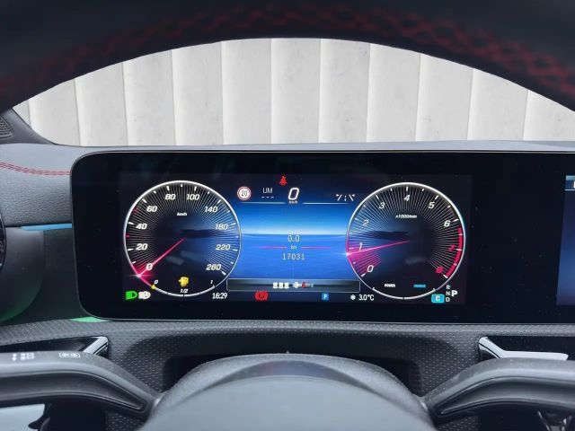 Mercedes-Benz CLA 200 AMG Line Coupé