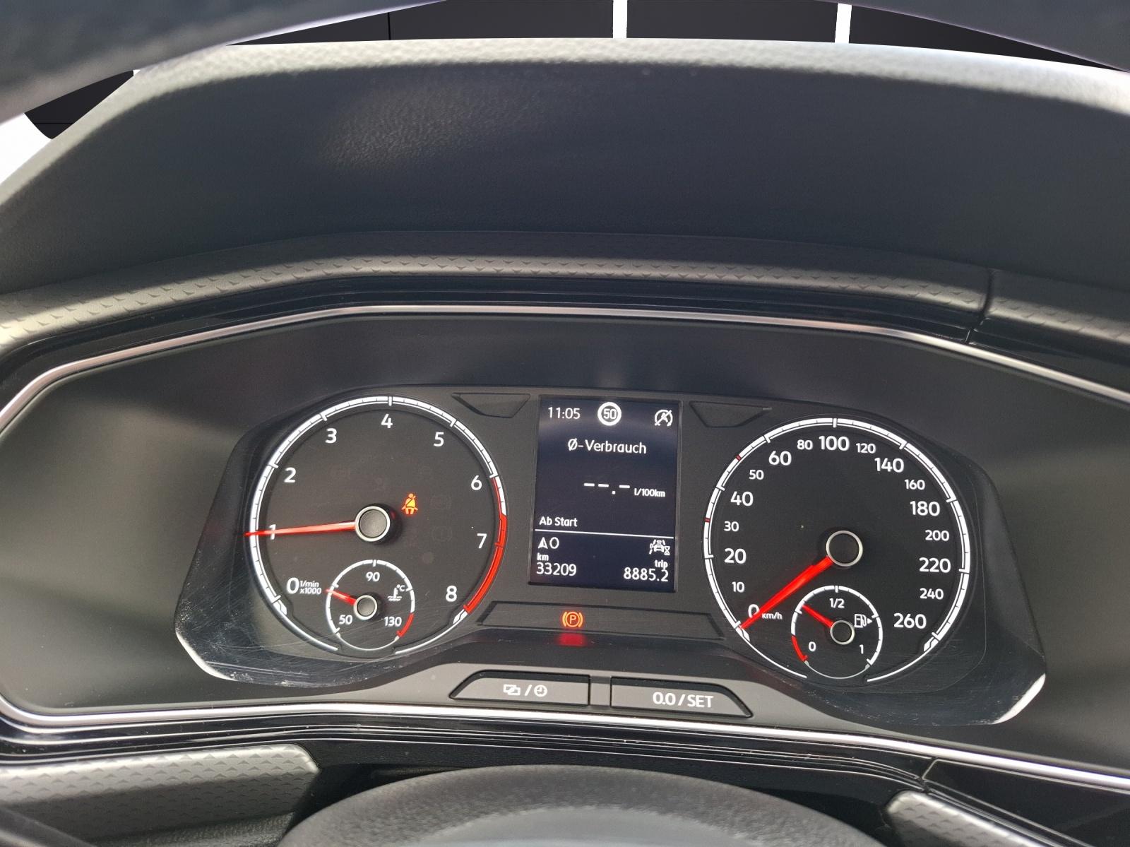 Volkswagen T-Cross TSI Active Navi ACC PDC SH LM