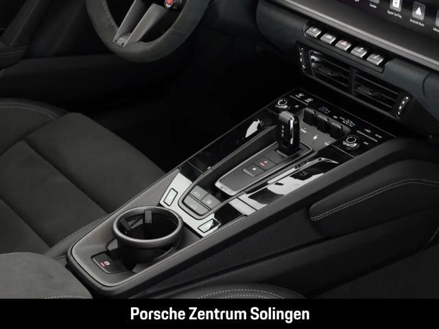 Porsche 992 Carrera Coupé GTS