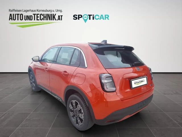 Fiat 600e HYBRID 100 6-Gang eDCT