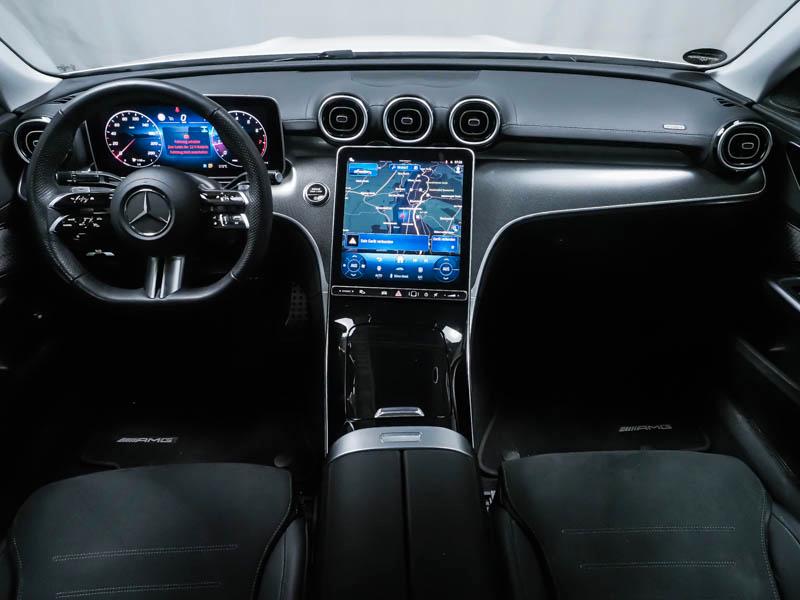 Mercedes-Benz C 200 AMG Line Sedan