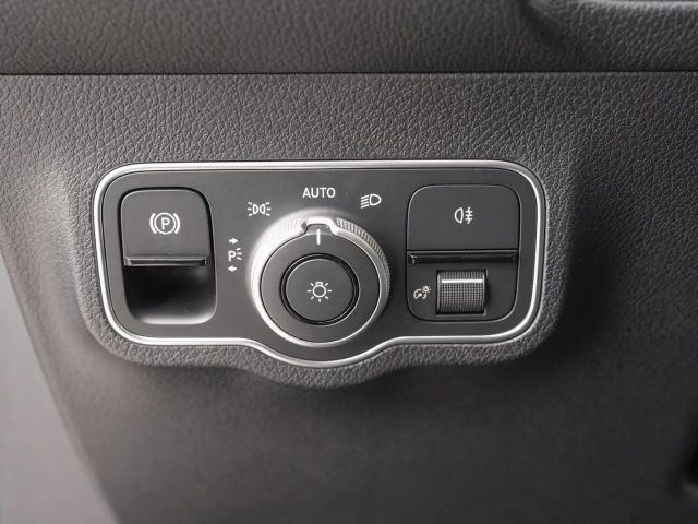 Mercedes-Benz GLB 180 AMG Line