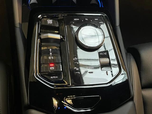 BMW 520 520i M-Sport Sedan