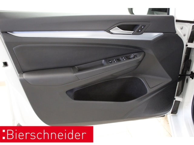 Volkswagen Golf 1.5 eTSI DSG IQ.Drive